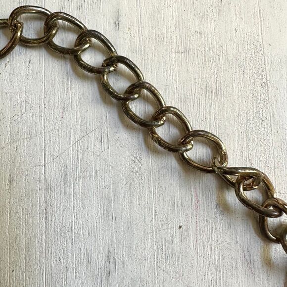 Turquoise colored beaded statement necklace - Picture 6 of 6